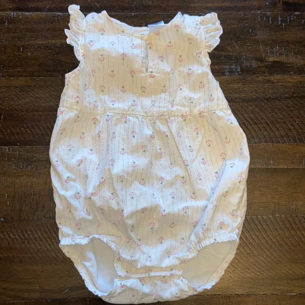 Carters romper - Picture 2 of 5